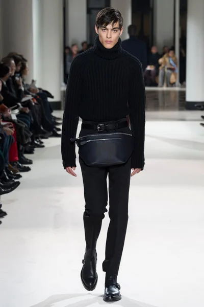 Look 40